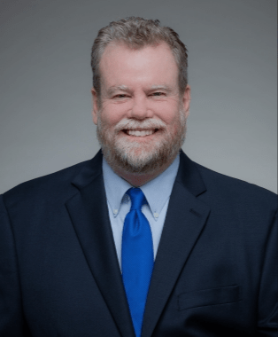 Angus McKelvey headshot