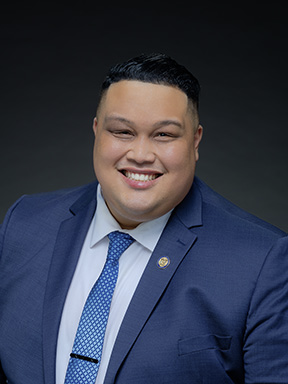 Darius Kila headshot