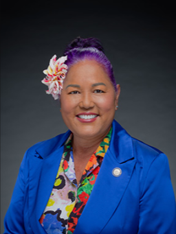 Elle Cochran headshot