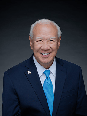 Gregg Takayama headshot