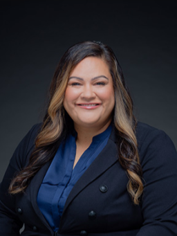 Kirstin Kahaloa headshot