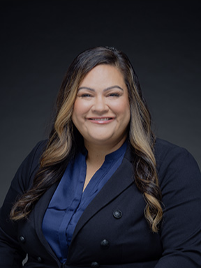 Kirstin Kahaloa headshot