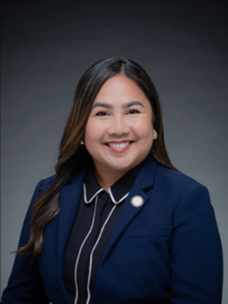 Rachele Lamosao headshot